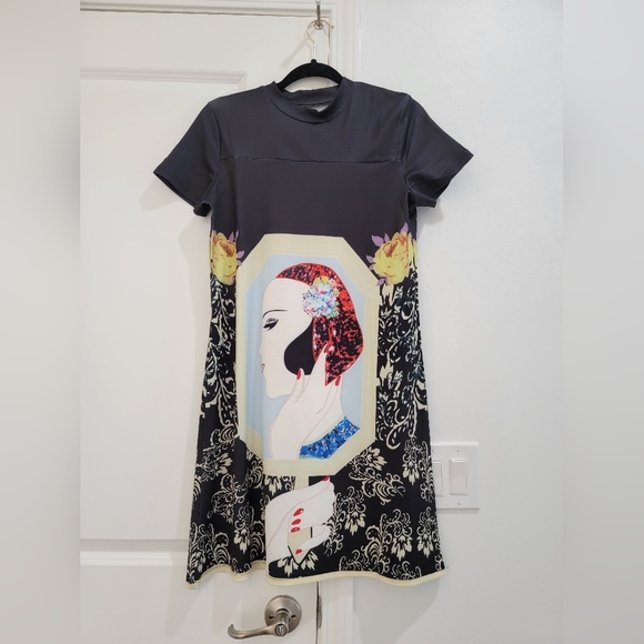 Dress - Picture 2 of 2